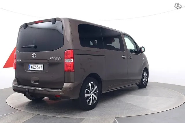 Toyota Verso Family L1 2,0 D 180 Automaatti - Huippuvarusteet Image 5