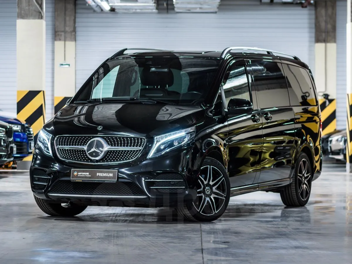 Mercedes-Benz V-Class Image 1